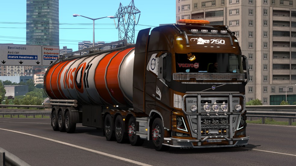 Image by andresbolso11