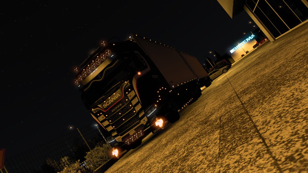 Image by lrssn