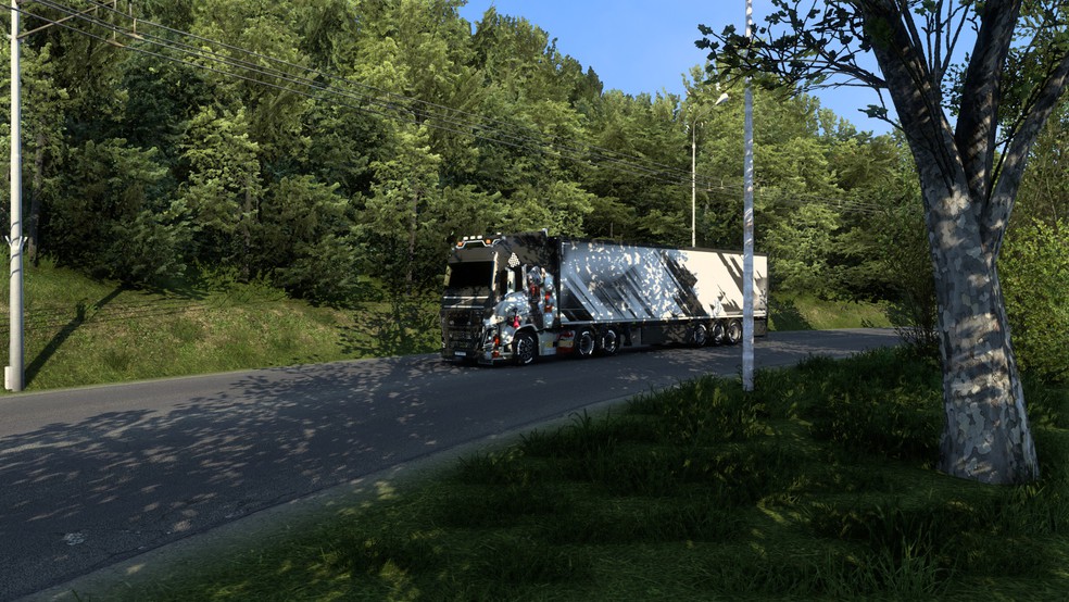 Image by johntaobeatz