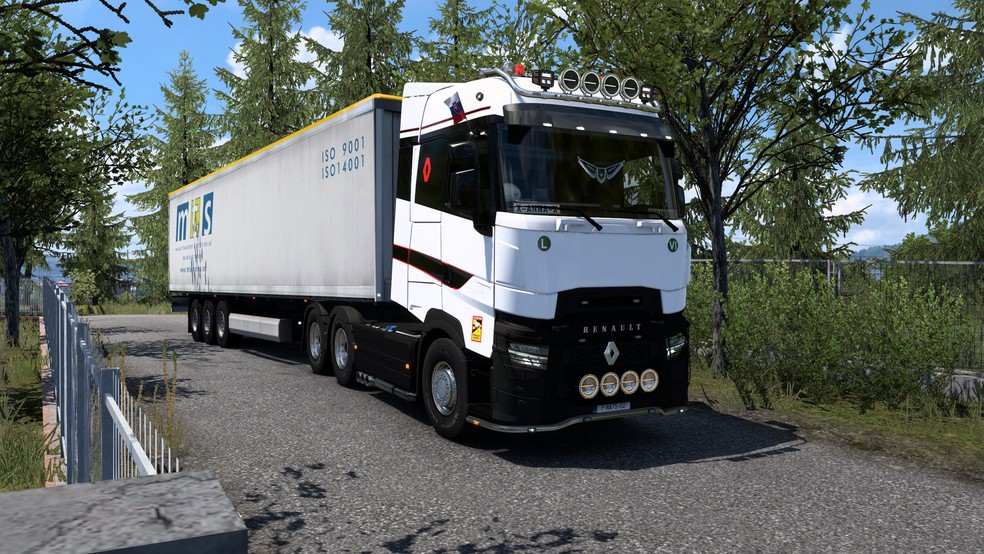 Image by urbanique75