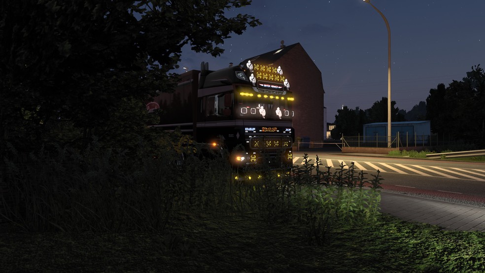Image by EMDMODDING