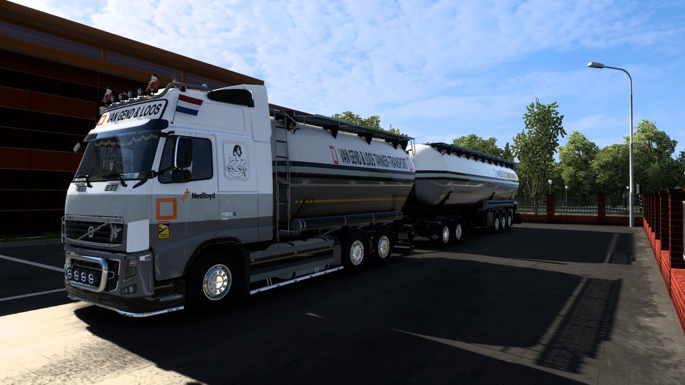 Image by DarthTrucker